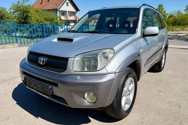 Toyota RAV 4 — polovni automobil