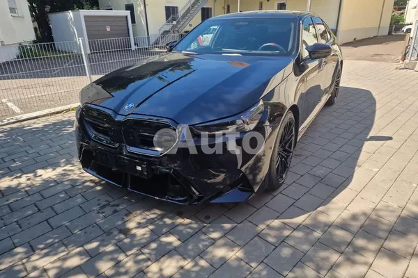 BMW M5 — polovni automobil
