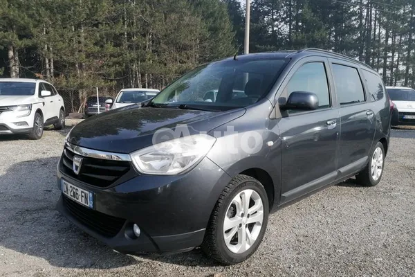 Dacia Lodgy — polovni automobil