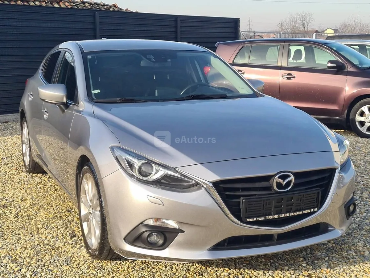 Mazda 3 — polovni automobil