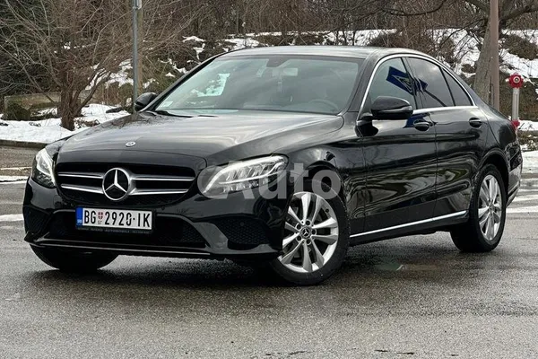 Mercedes Benz C 180 — polovni automobil