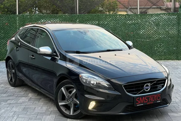 Volvo V40 — polovni automobil