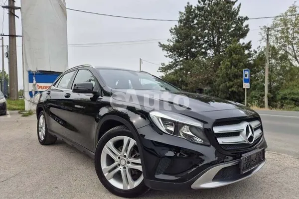 Mercedes Benz GLA 180 — polovni automobil