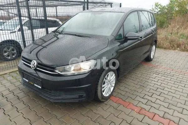 Volkswagen Touran — polovni automobil