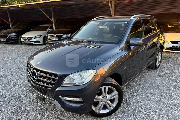Mercedes Benz ML 350 — polovni automobil