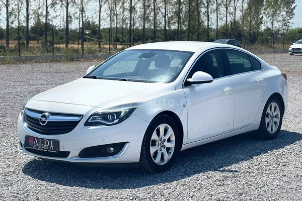 Opel Insignia — polovni automobil
