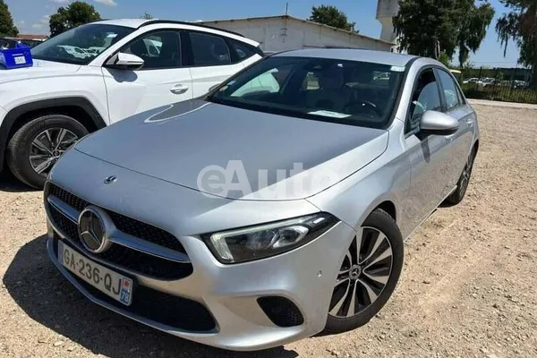 Mercedes Benz A 180 — polovni automobil
