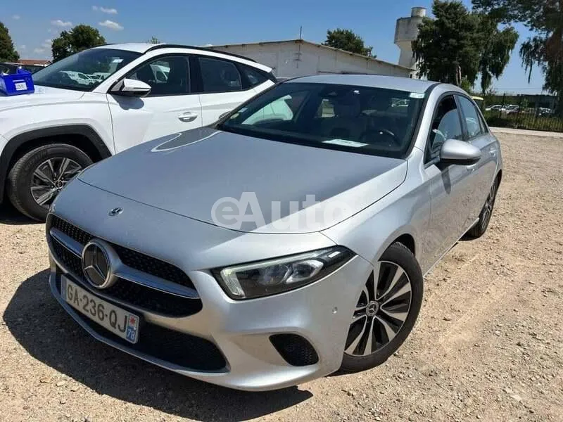 Mercedes Benz A 180 — polovni automobil