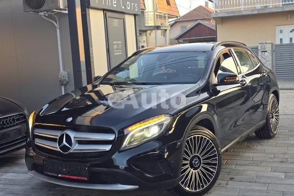 Mercedes Benz GLA 180 — polovni automobil