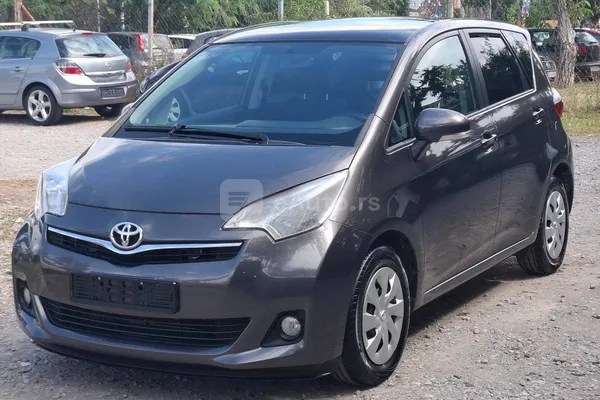 Toyota Verso-S — polovni automobil