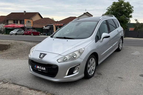 Peugeot 308 — polovni automobil