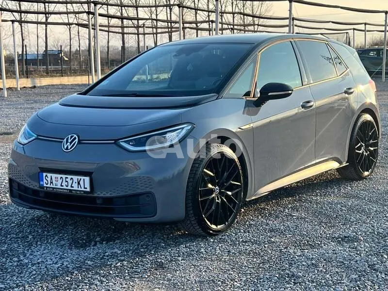 Volkswagen ID.3 — polovni automobil