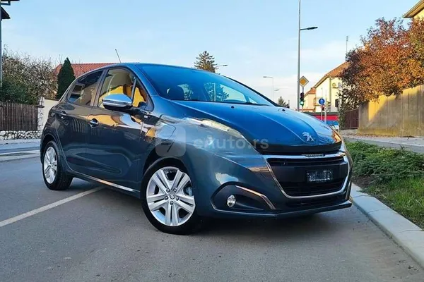 Peugeot 208 — polovni automobil