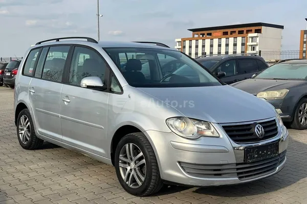 Volkswagen Touran — polovni automobil