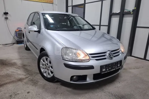 Volkswagen Golf 5 — polovni automobil