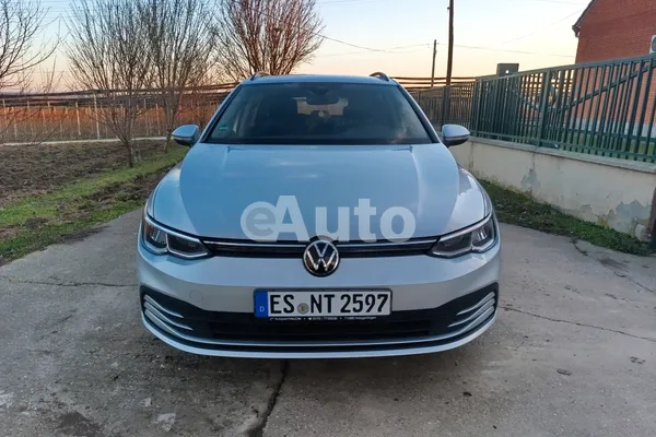 Volkswagen Golf 8 — polovni automobil