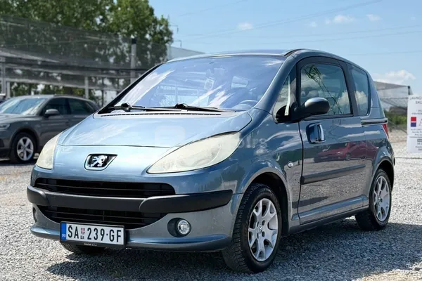 Peugeot 1007 — polovni automobil