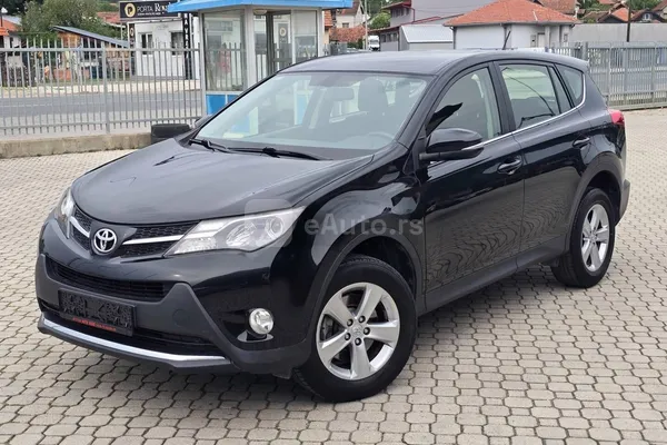 Toyota RAV 4 — polovni automobil