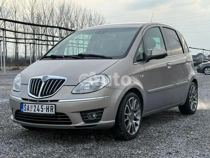 Lancia Musa — polovni automobil