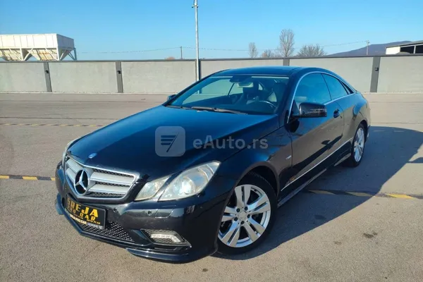 Mercedes Benz E 200 — polovni automobil