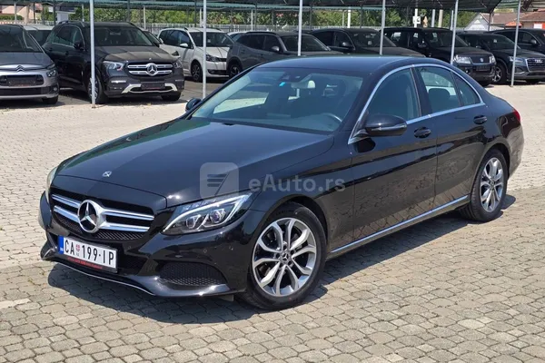 Mercedes Benz C 200 — polovni automobil