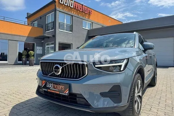 Volvo XC40 — polovni automobil