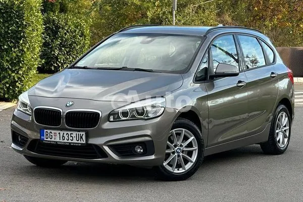 BMW 218 — polovni automobil