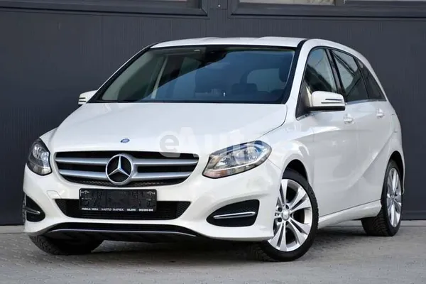 Mercedes Benz B 180 — polovni automobil