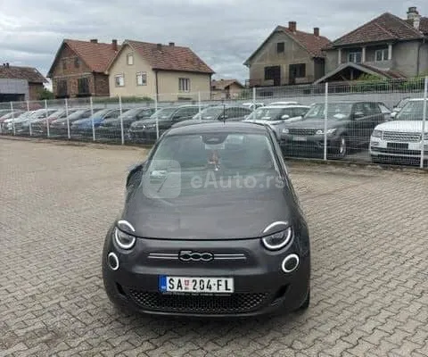 Fiat 500e — polovni automobil