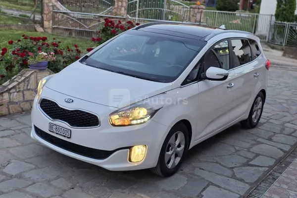 Kia Carens — polovni automobil
