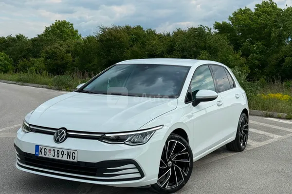 Volkswagen Golf 8 — polovni automobil