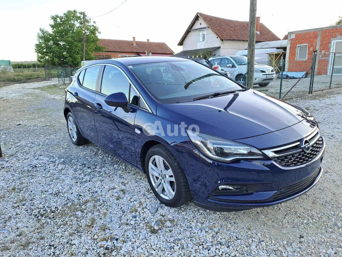 Opel Astra K — polovni automobil