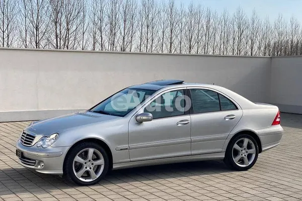 Mercedes Benz C 350 — polovni automobil