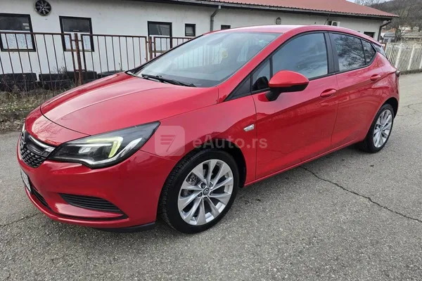 Opel Astra K — polovni automobil