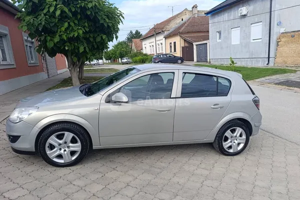 Opel Astra H — polovni automobil