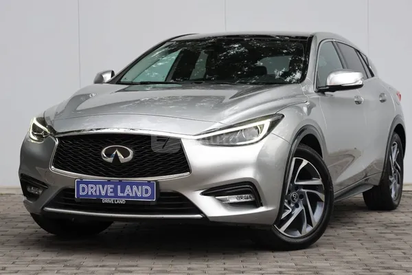 Infiniti Q30 — polovni automobil