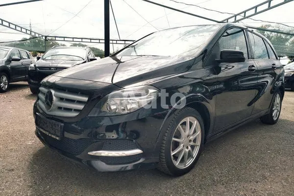 Mercedes Benz B 200 — polovni automobil