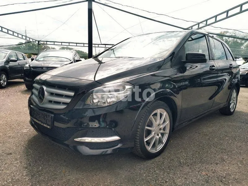 Mercedes Benz B 200 — polovni automobil