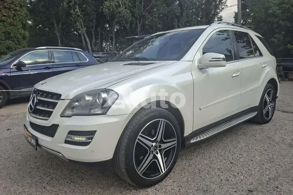 Mercedes Benz ML 300 — polovni automobil