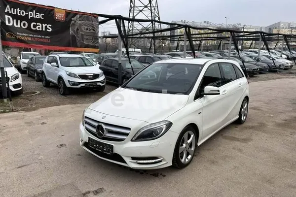 Mercedes Benz B 200 — polovni automobil