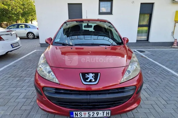 Peugeot 207 — polovni automobil