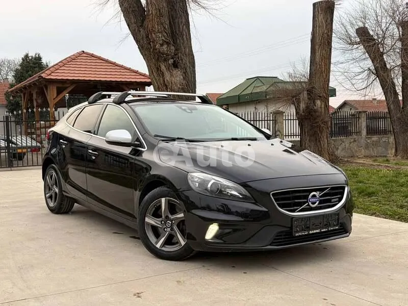 Volvo V40 — polovni automobil