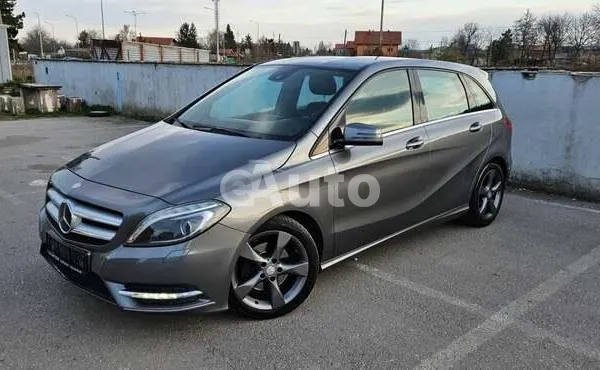 Mercedes Benz B 200 — polovni automobil
