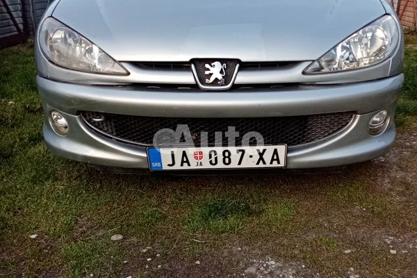 Peugeot 206 — polovni automobil