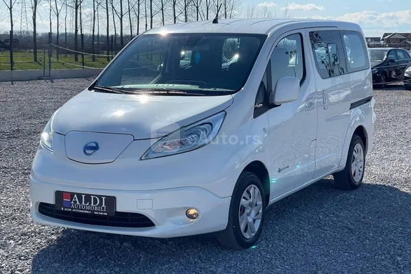 Nissan NV200 — polovni automobil