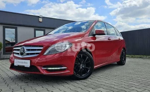 Mercedes Benz B 180 — polovni automobil