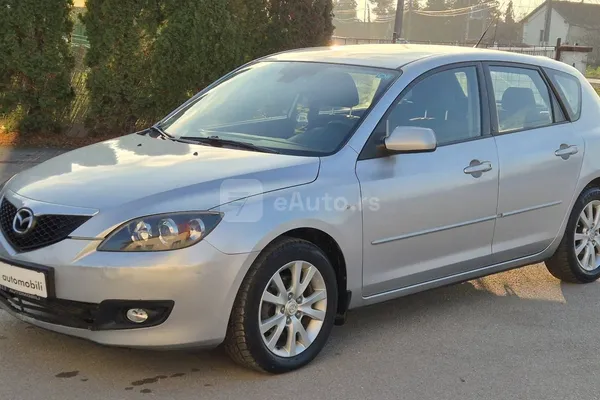 Mazda 3 — polovni automobil