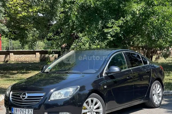 Opel Insignia — polovni automobil