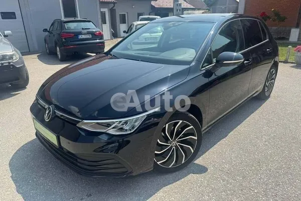 Volkswagen Golf 8 — polovni automobil
