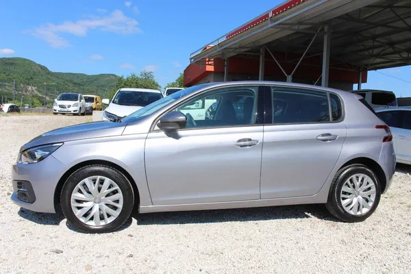 Peugeot 308 — polovni automobil